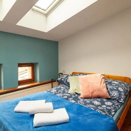 Pauza 3 Bedroom Apartment! Old Town Apartment *