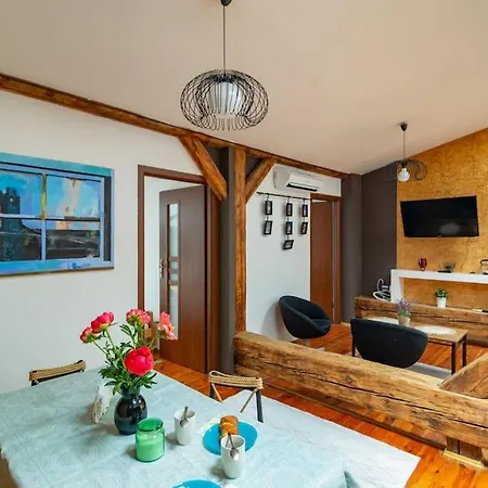 Apartment Pauza 3 Bedroom Apartment! Old Town